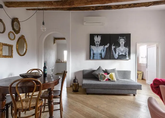 Elegante Luminoso Attico Centralissimo * סיינה