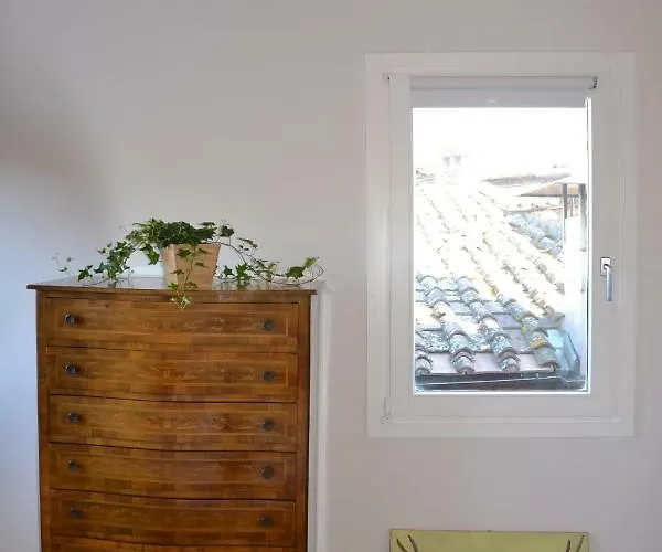 Elegante Luminoso Attico Centralissimo Apartamento