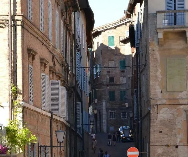 Elegante Luminoso Attico Centralissimo Daire