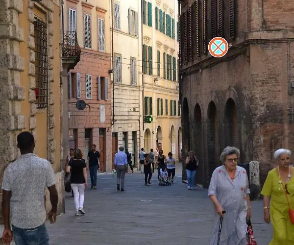 Elegante Luminoso Attico Centralissimo Daire