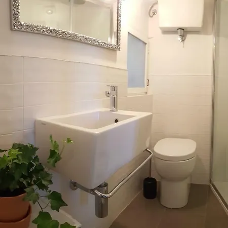 Elegante Luminoso Attico Centralissimo Lägenhet