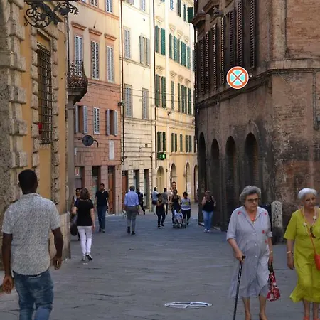 Elegante Luminoso Attico Centralissimo Apartmán