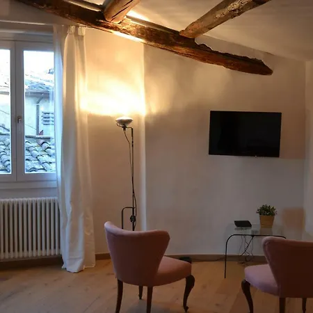 Elegante Luminoso Attico Centralissimo *