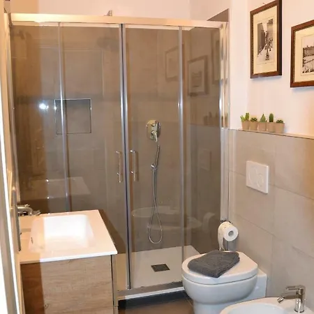 Elegante Luminoso Attico Centralissimo Appartement